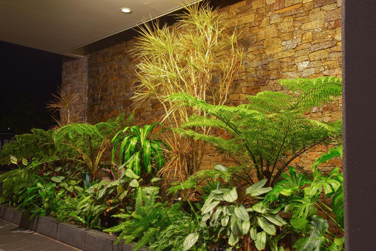 Mantra Gladstone Aparthotel Exterior photo