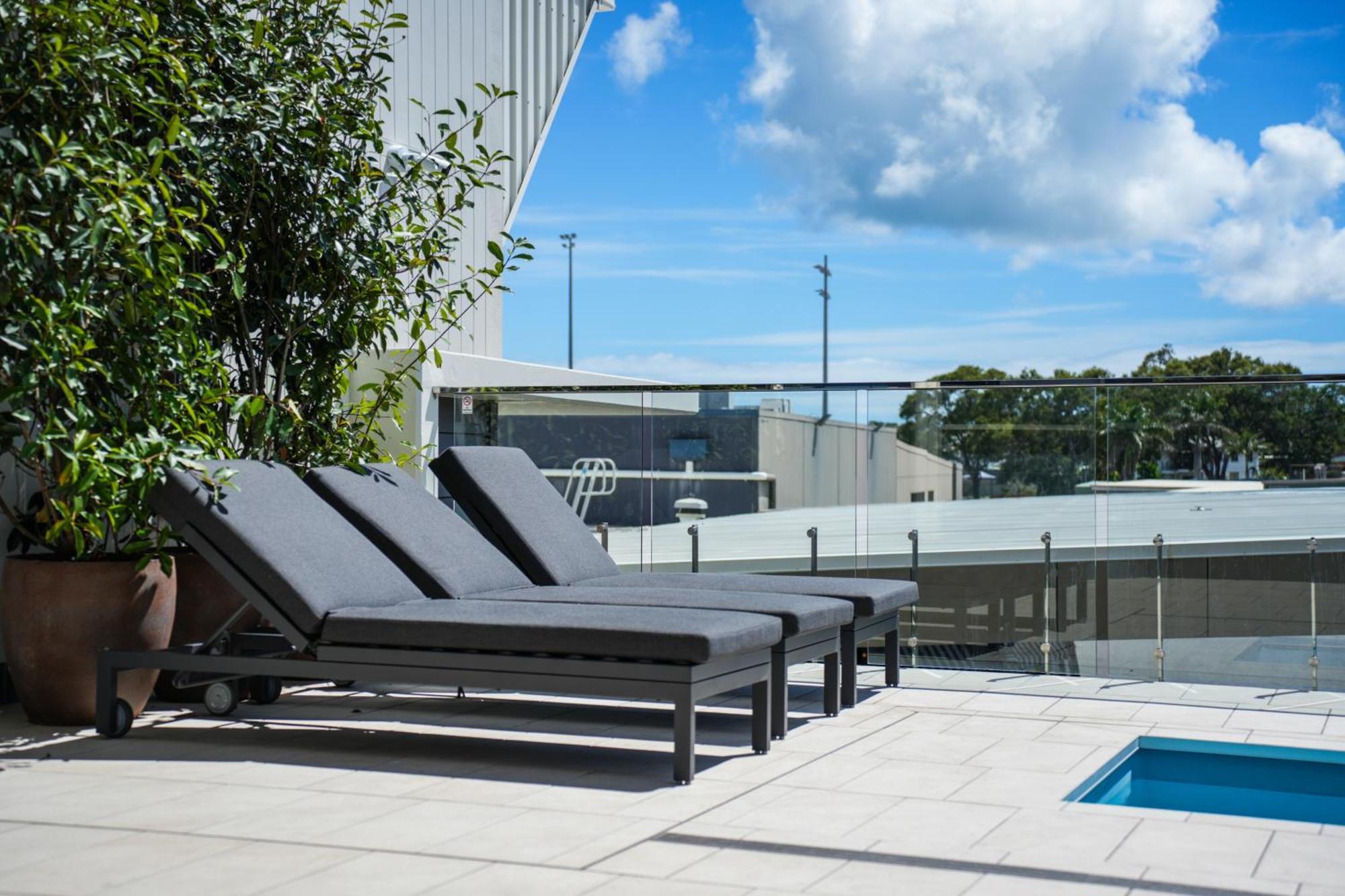 Mantra Gladstone Aparthotel Exterior photo